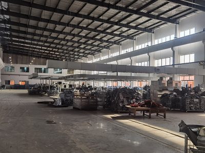 المونیم کور