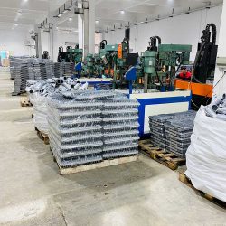 د المونیم رڼا کور